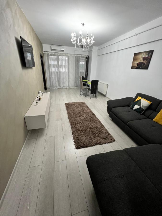 The Bliss Apartment Ramnicu Valcea Exterior photo