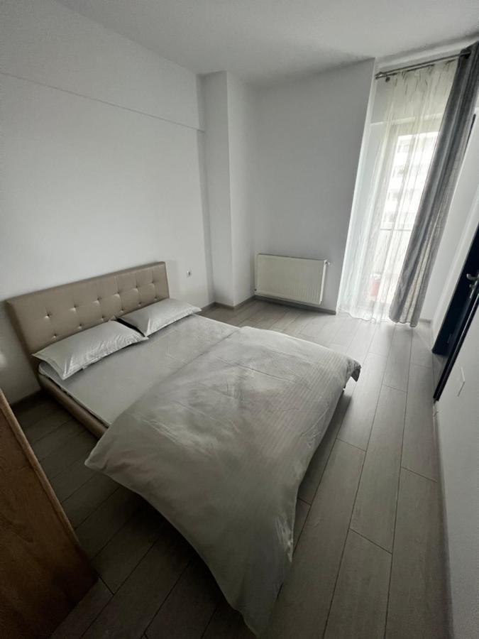The Bliss Apartment Ramnicu Valcea Exterior photo